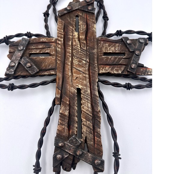 Rustic Wooden Wall Cross Twisted Barbed Wire Primitive Christian Decor 17" - Picture 2 of 5